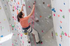 Climbing hall