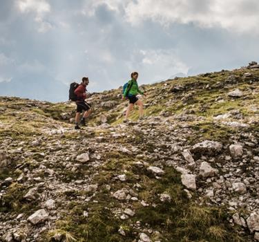 sommer-wandern-1300x500